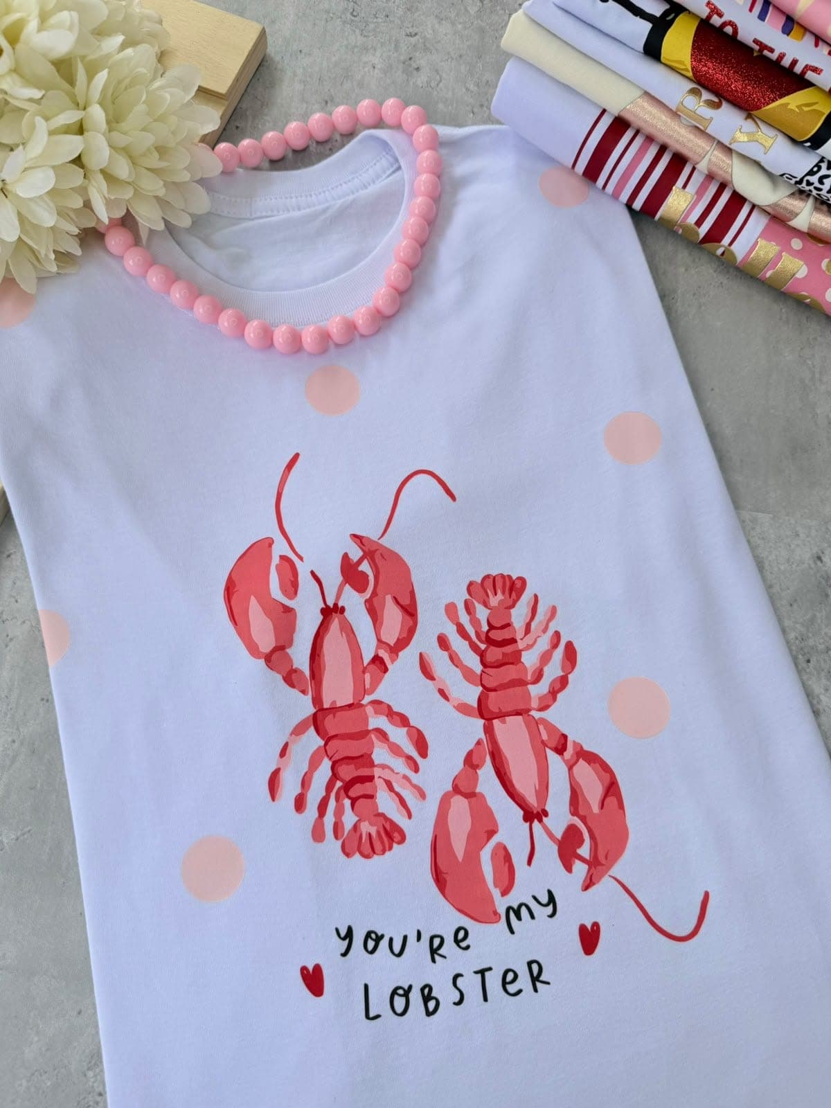 Camiseta blanca con dos langostas y la frase You're my lobster